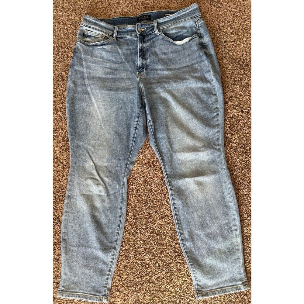 Judy Blue Womens 16W High Rise Boyfriend Fit Jeans Light Wash Style JB82335LT-PL